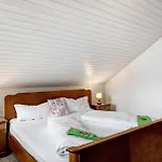 Haus Waldfee Apartament *